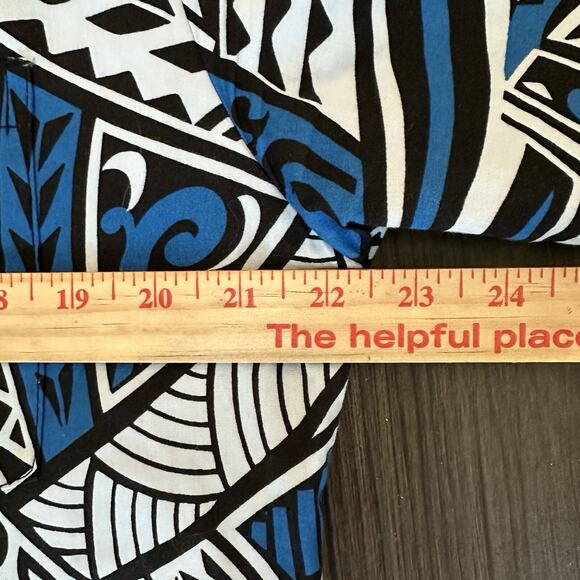 Hilo Hattie Hawaiian Shirt Blue Tribal Native Print SS USA Men’s Size Small - Picture 6 of 6